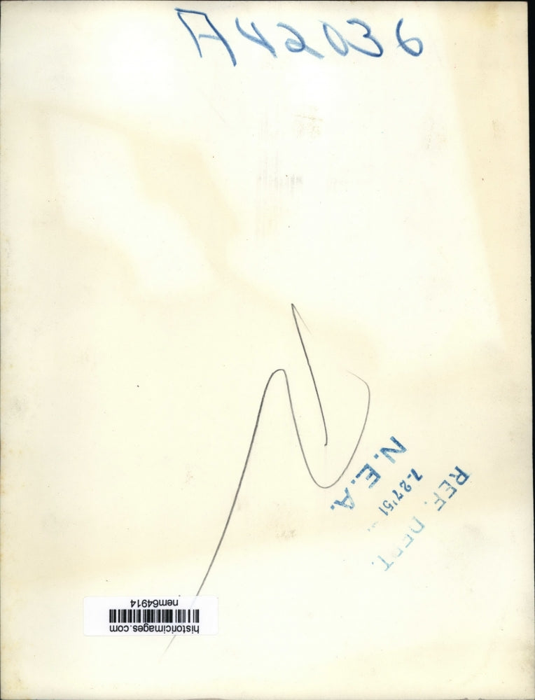 1951 Press Photo General Douglas MacArthr receives Cadillac key from the Elks