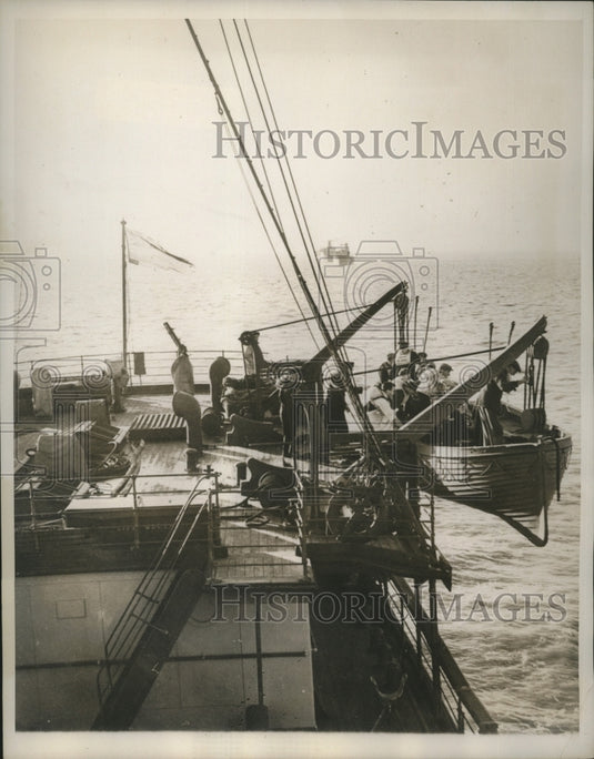1939 Press Photo Small Boat Drill for the British Merchant under convoy