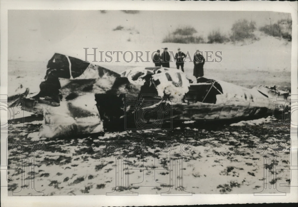 1939 Press Photo Wreckage of German Plane shot down in France - nem66031