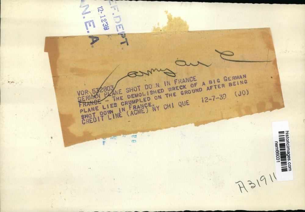 1939 Press Photo Wreckage of German Plane shot down in France - nem66031