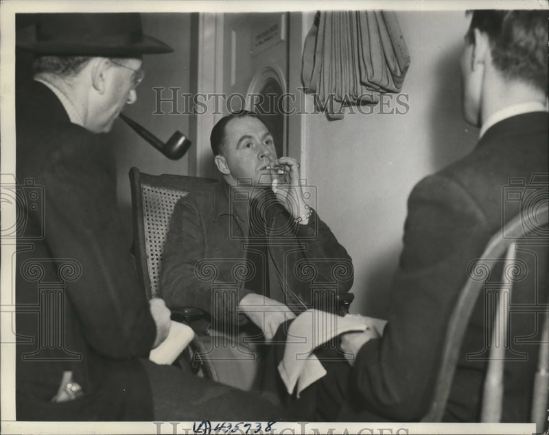 Load image into Gallery viewer, 1938 Press Photo Crawford Shaffer at vigil in General John Pershing's bedside
