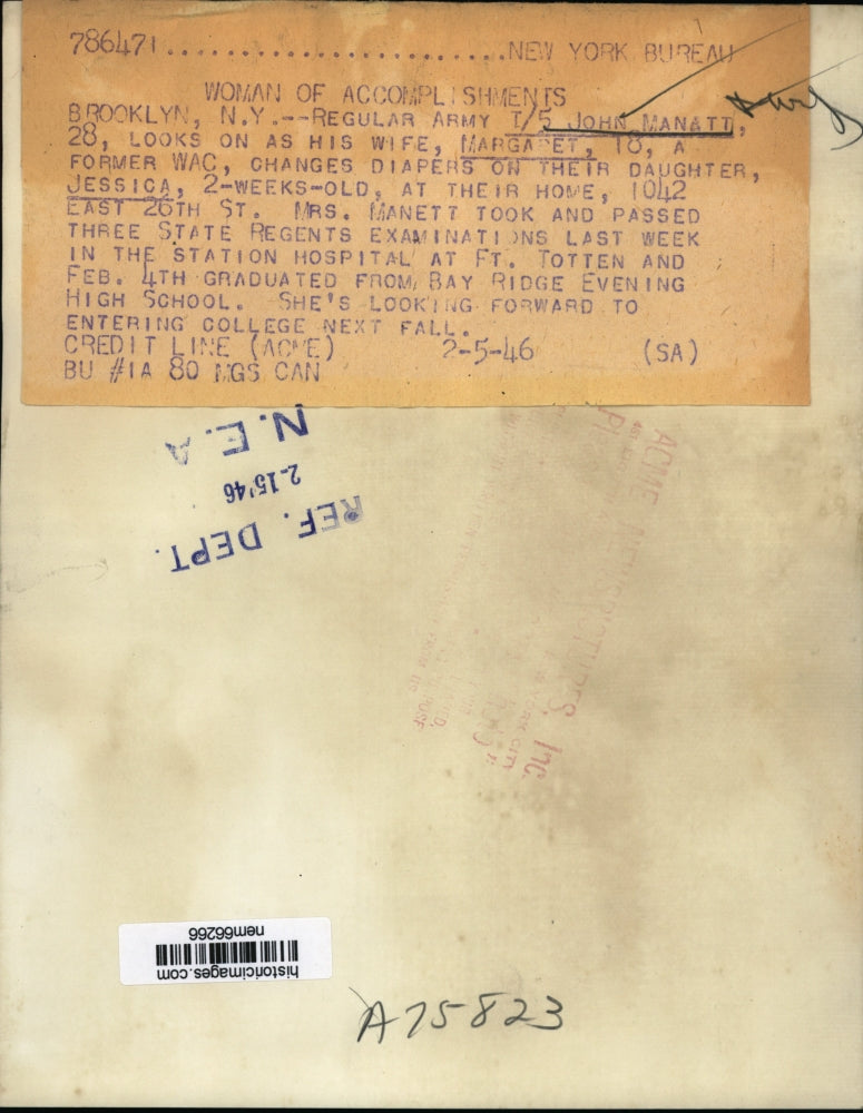 1946 Press Photo John and Margaret Manatti, Army/WAC, with new daughter Jessica