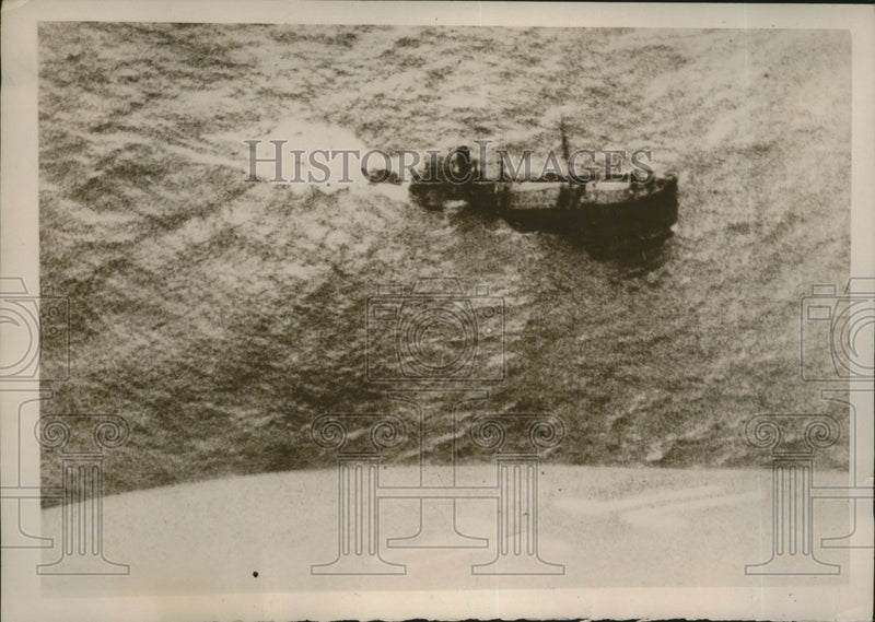 Load image into Gallery viewer, 1940 Press Photo A sinking freighter hit by a bomber as seen from German plane
