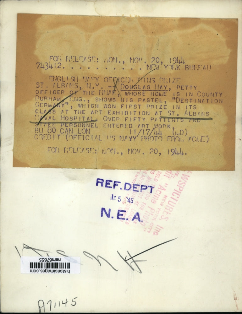 1944 Press Photo Douglas Hay shows art "Destination Germany" which won prize