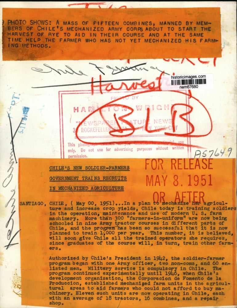 1951 Press Photo Members of Chile's Mechanized Army Corps start a harvest of Rye