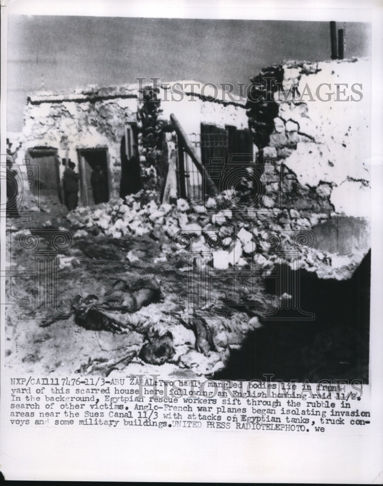 1956 Press Photo Wrecked house and dead bodies after the English Bombing Raids