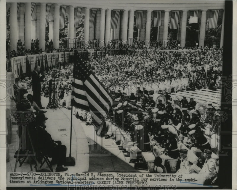 Load image into Gallery viewer, 1951 Press Photo Harold Stassen delivers a principal address during Memorial Day
