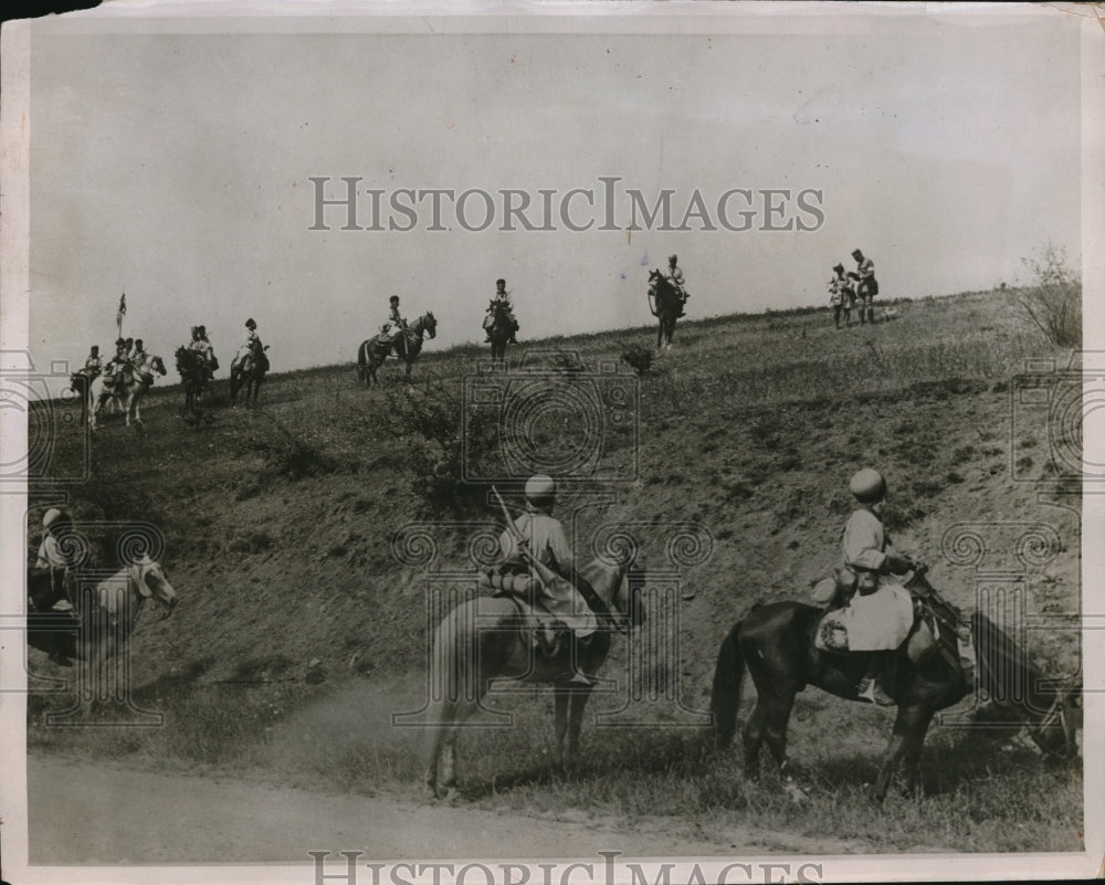 1930 Press Photo North African cavalry men during French Army Maneuvers