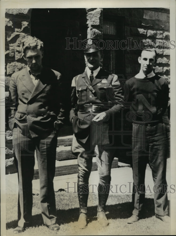 1938 Press Photo Trooper John Carstensen held confessed killers of Charles Hoy