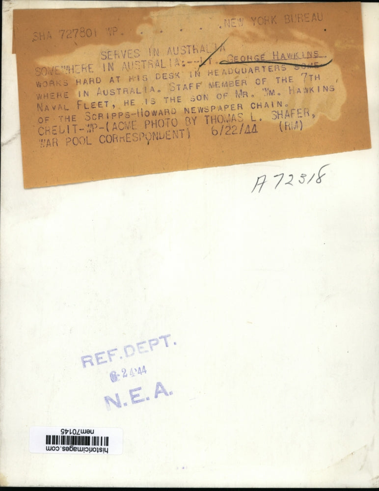 1944 Press Photo Lt. George Hawkins Works At His Desk In The Headquarters