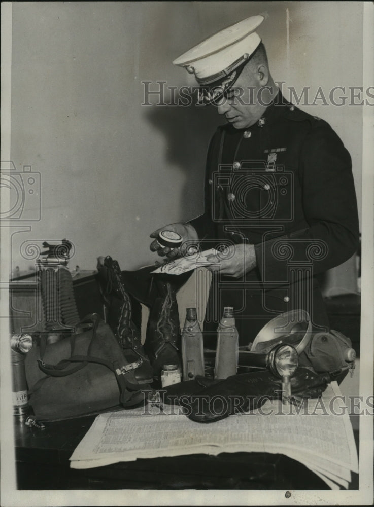 1933 Press Photo Maj.Chester L Fordney with Emergency Equipment for Stratosphere