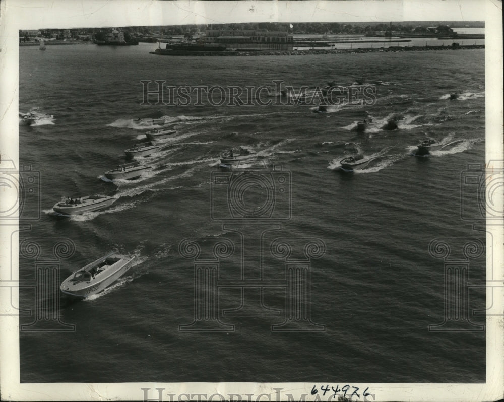 1942 Press Photo Marines Amphibious Corps "Eureka" patrol boats on British Water