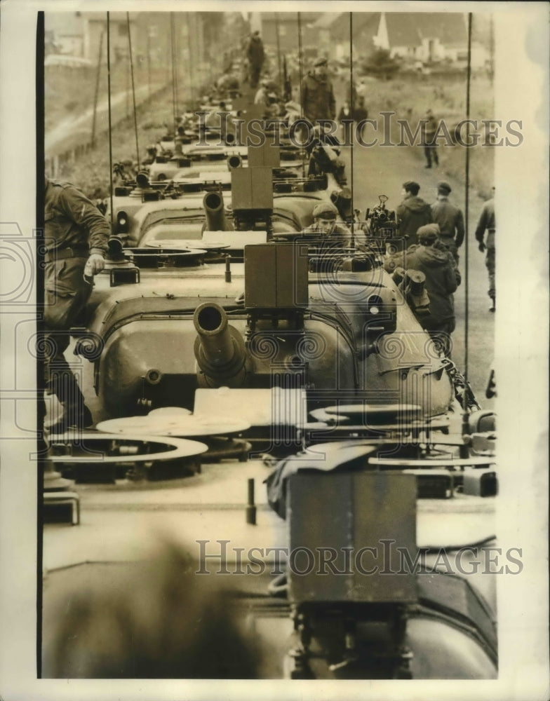 1969 Press Photo West German armoured vehicles lined up during the parade