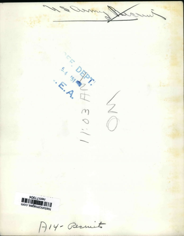 1951 Press Photo Robert Rogers exchange baseball cap with Sergeant John Tucker