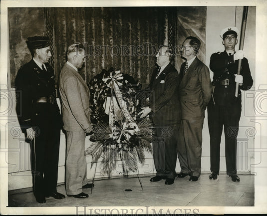 1945 Press Photo New York Ceremony honoring Post Office War Dead NYC - neny06331- Historic Images