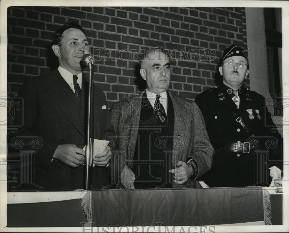 1942 Press Photo New York Lt Gov Charles Poletti speaks at ceremony NYC- Historic Images