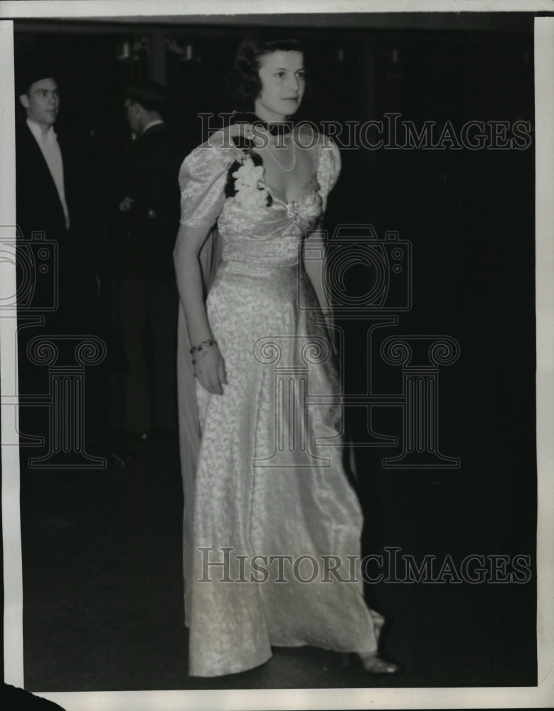 1938 Press Photo New York Society at closing of National Horse Show NYC