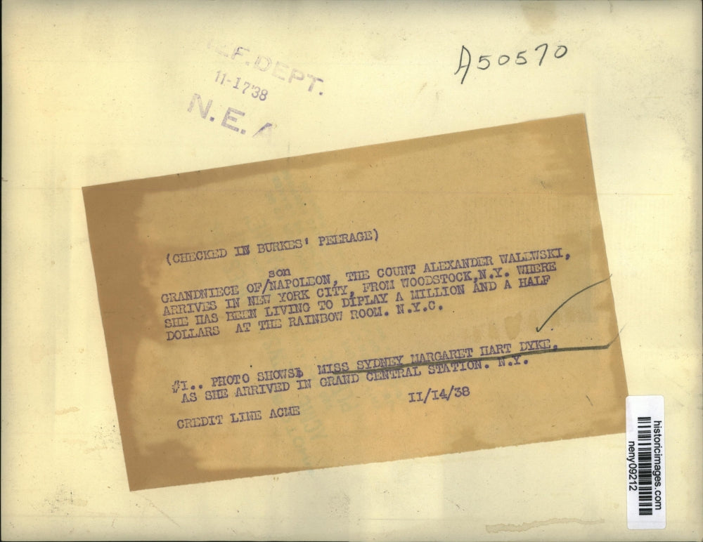 1938 Press Photo New York Sydney Margaret Hart Dyke arrives Grand Central NYC