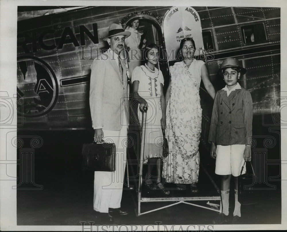 1938 Press Photo New York C.S. Thackar Family from India in Newark Airport NYC- Historic Images