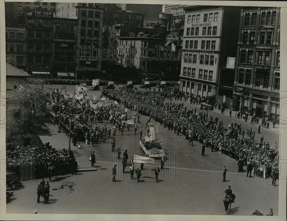 1938 Press Photo New York Workers March in the Annual May Day Parade Here NYC
