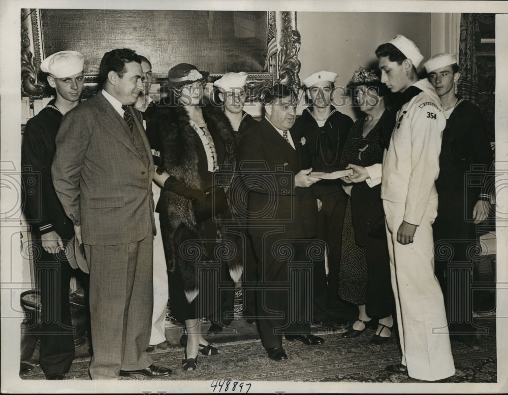 1938 Press Photo New York Mayor LaGuadia launched Seaman&#39;s Book Drive NYC- Historic Images