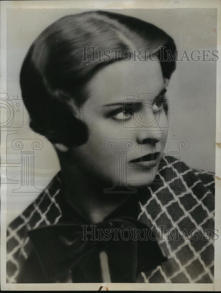 1935 Press Photo New York Amy Vanderbilt to Marry Morton Gill Clark NYC