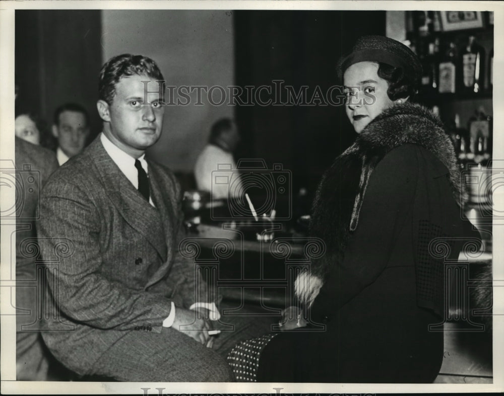 1935 Press Photo New York Pioneer Ball Committee Cocktail Party NYC - neny10571