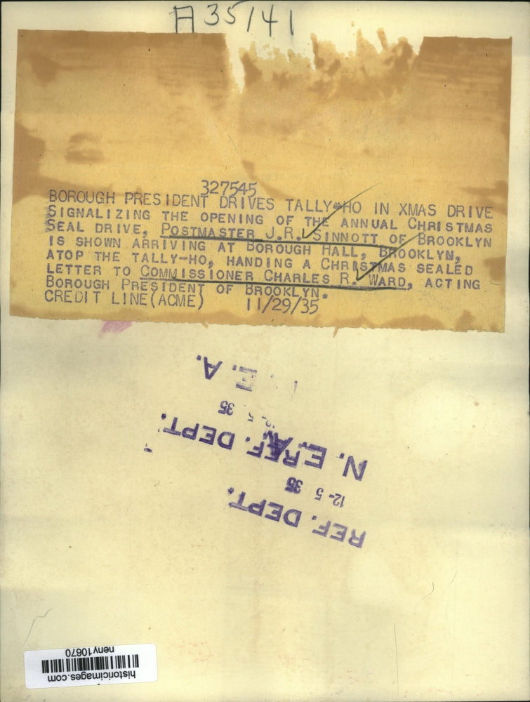 1935 Press Photo New York Postmaster J,R. Sinnott Arrives at Borough Hall NYC