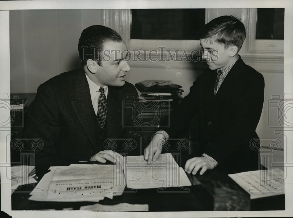 1938 Press Photo New York Charles Mackey, Young editor interview Rockefeller NYC- Historic Images