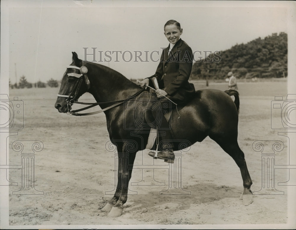 1936 Press Photo New York "Mickey Mouse" wins Saddly Pony Class NYC- Historic Images
