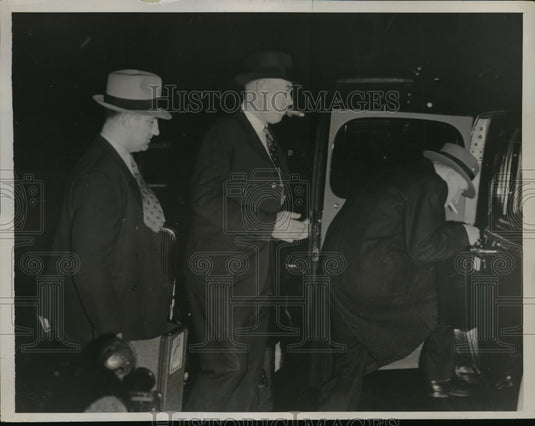 1936 Press Photo New York HR Ekins arrives at New York World Telegram NYC