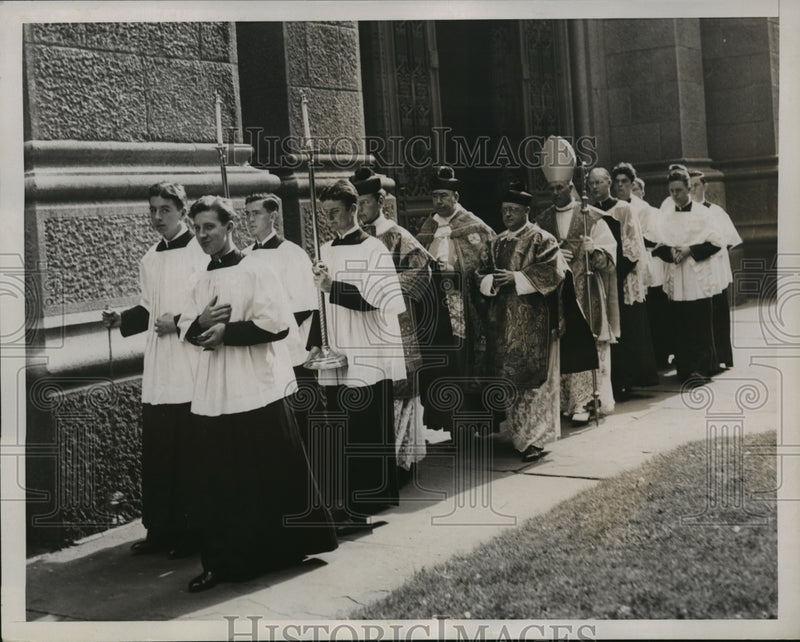 Load image into Gallery viewer, 1936 Press Photo New York 3rd annual convention of Holy Name Society in NYC
