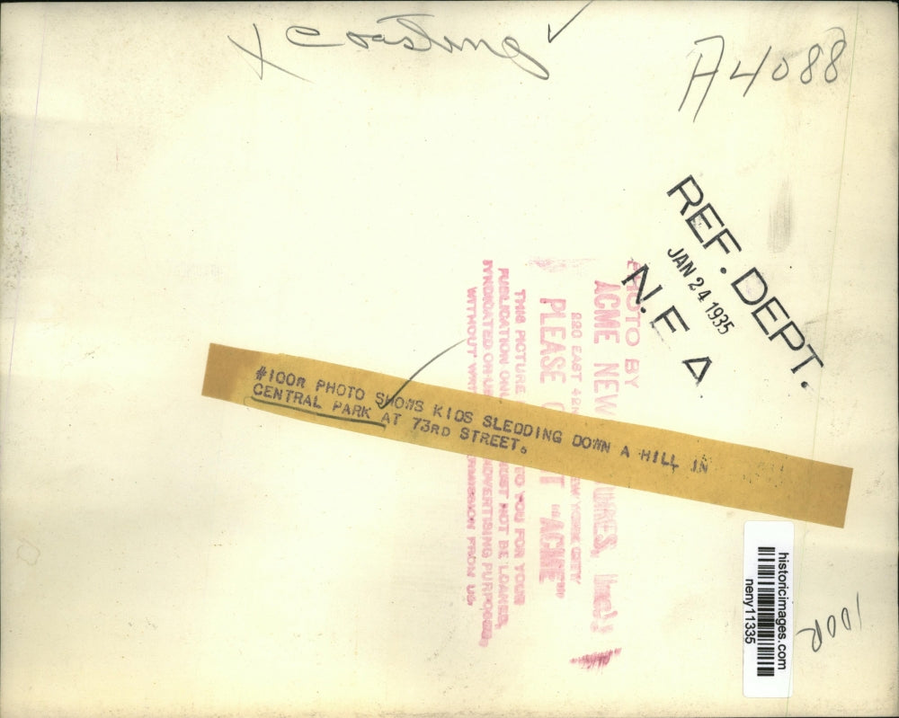 1935 Press Photo New York kids sledding in snow in Central Park in NYC