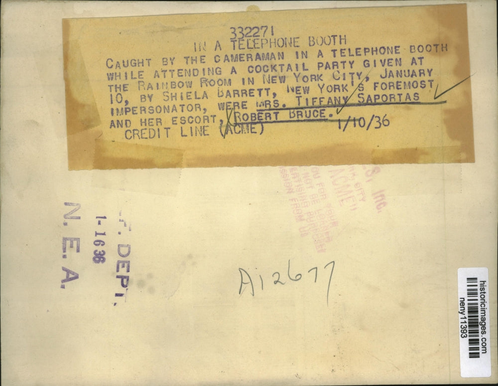 1936 Press Photo New York Cameraman in a telephone booth NYC - neny11393