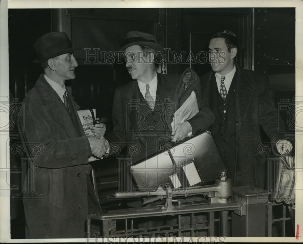 1936 Press Photo New York Israel Amter, Mr. Browder & Seymour Waldman NYC- Historic Images