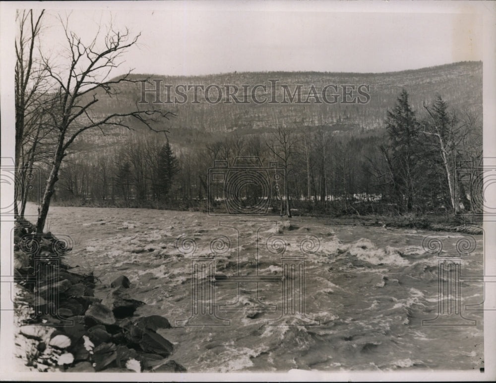 1936 Press Photo New York Esopus Creek Water Near Kingston NYC- Historic Images