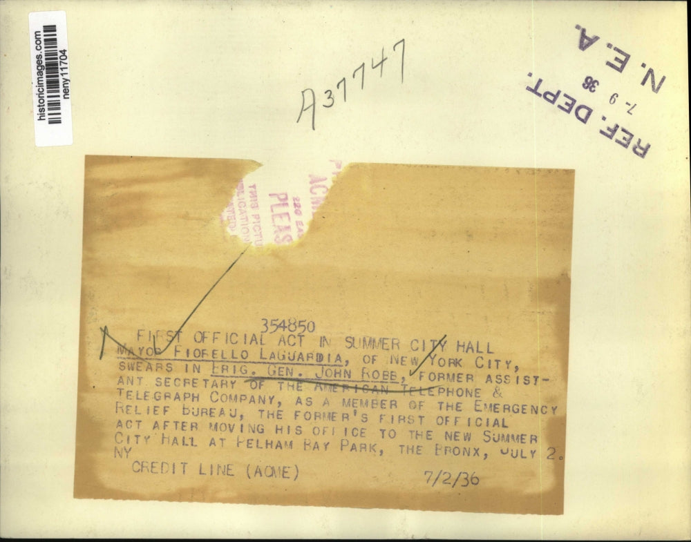 1936 Press Photo New York Mayor LaGuardia & Brig Gen John Robb in NYC