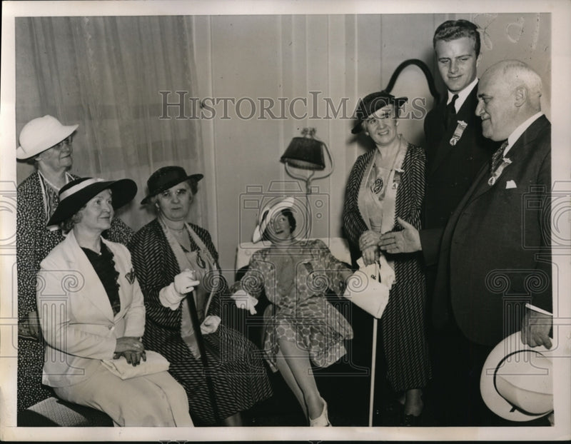Load image into Gallery viewer, 1936 Press Photo New York Pre-Convention Activity NYC - neny11718
