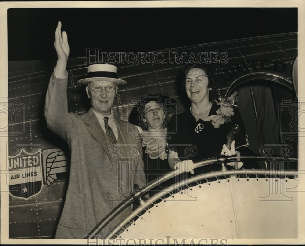 1941 Press Photo New York Dr Hans Borchers Flies to San Francisco NYC- Historic Images