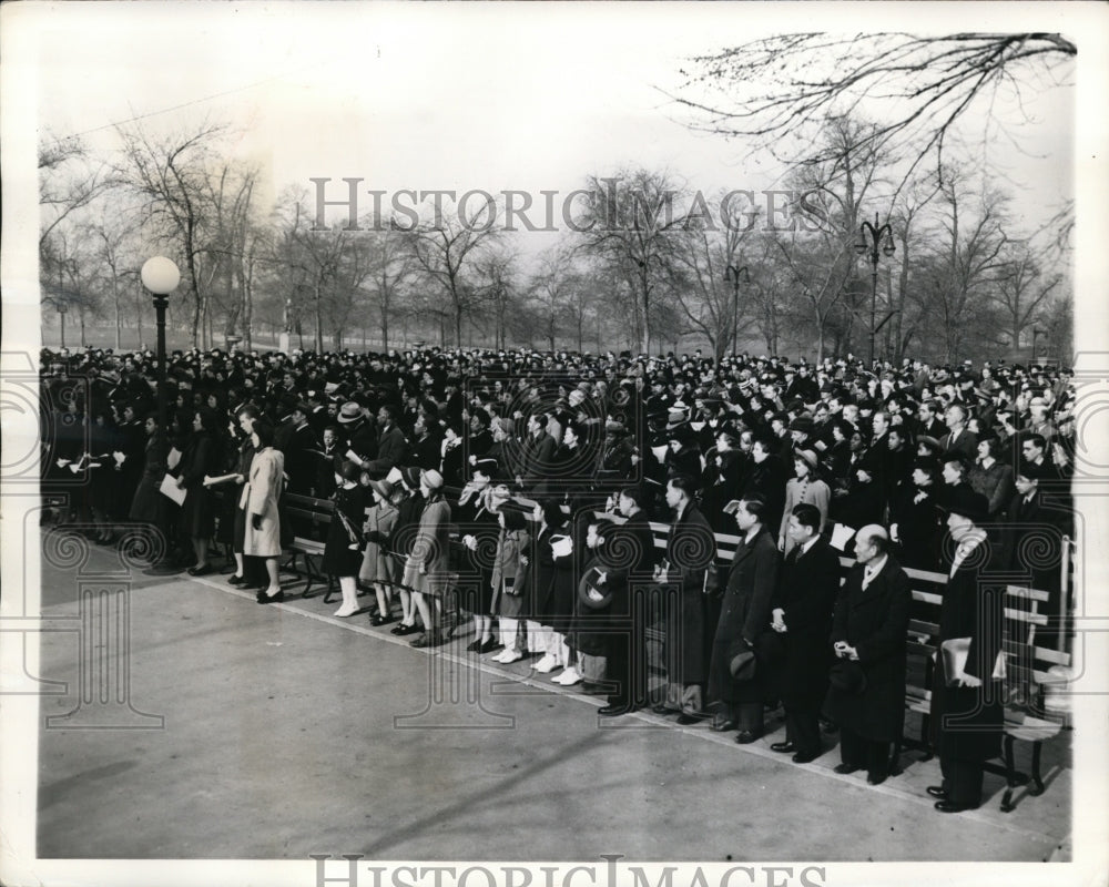 1941 Press Photo New York Central Park Easter Sunrise Service NYC- Historic Images