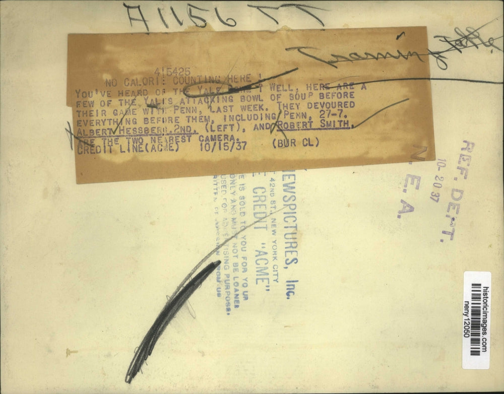 1937 Press Photo New York Albert Hessberg,Robert Smith of Yake Eat Soup Bowl NYC