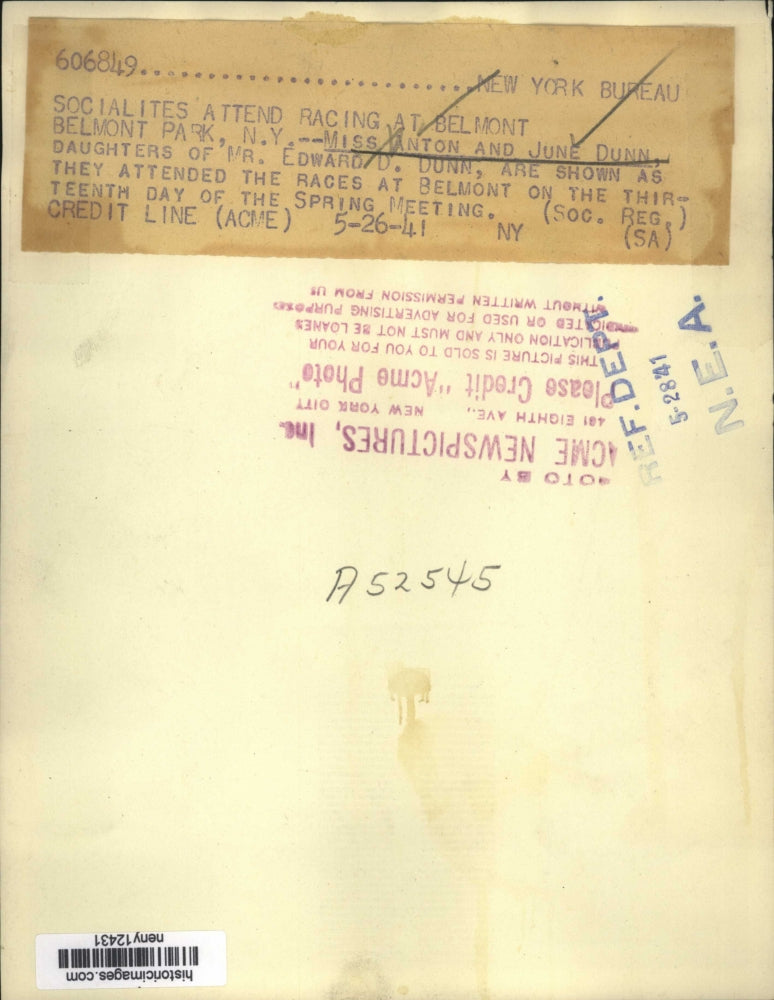 1941 Press Photo New York Miss Anton and June Dunn attend Racing At Belmont NYC