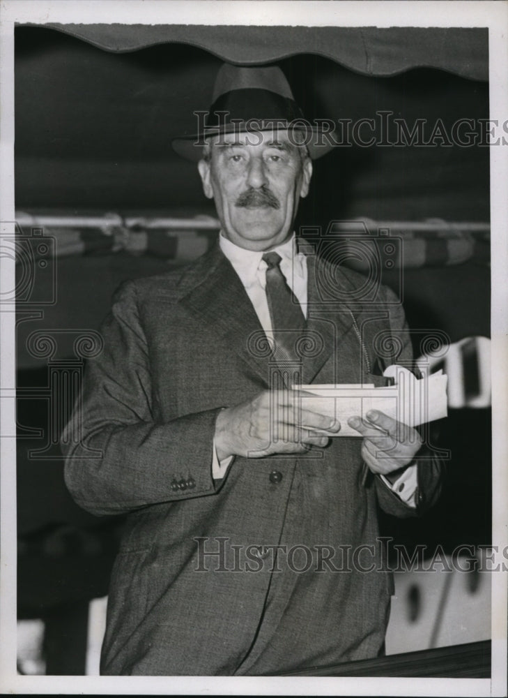1957 Press Photo New York Sir Ronald Lindsay, British Ambassador to U.S NYC