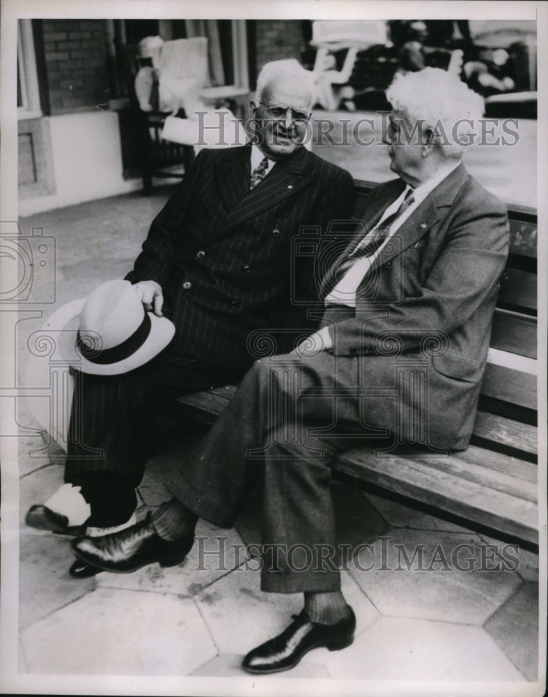 1937 Press Photo New York Former police William A Davis, R Enright NYC