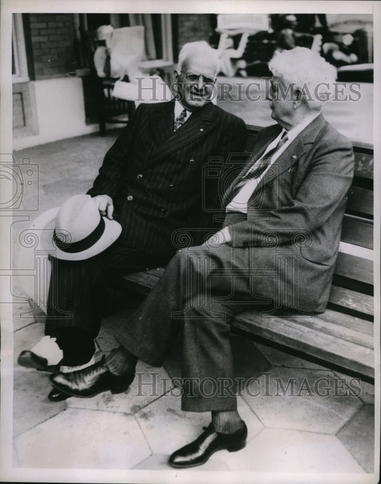 1937 Press Photo New York Former police William A Davis, R Enright NYC