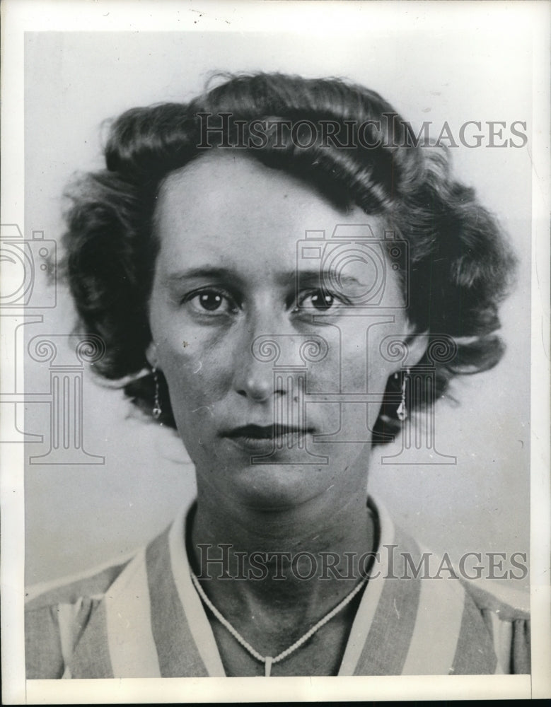 1941 Press Photo New York Ms Helen Pauline Mayer Arrest on Espionage Charge NYc- Historic Images