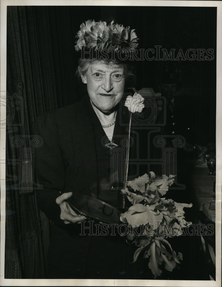 1946 Press Photo New York Annie Warburton Goodrich 80th Birthday NYC- Historic Images