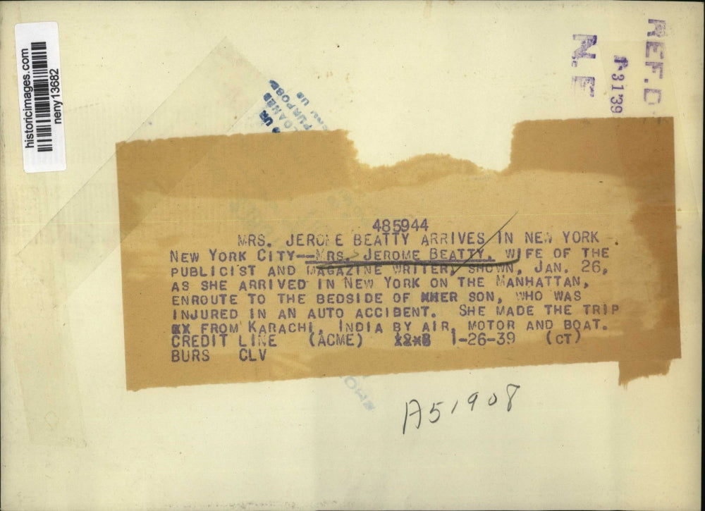 1939 Press Photo New York Mrs. Jerome Beatty Arrives In New York NYC - neny13682