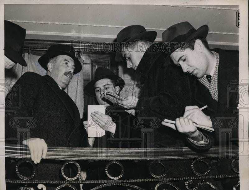 Load image into Gallery viewer, 1942 Press Photo New York French Envoy to Brazil Arrives NYC - neny13762
