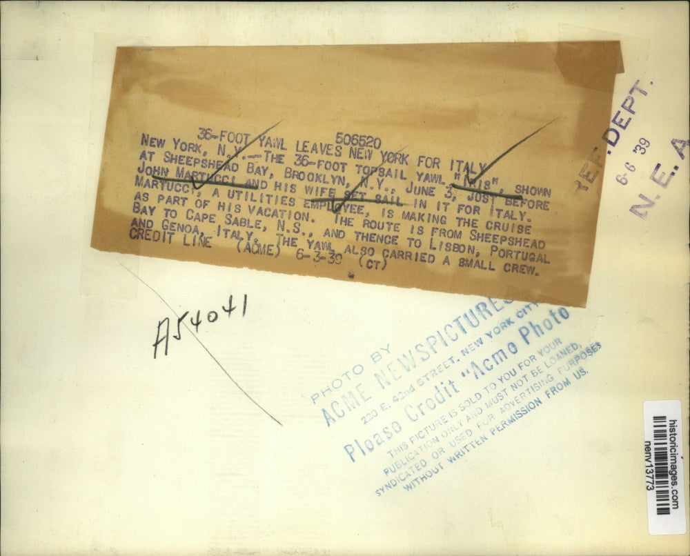 1939 Press Photo New York Topsail Yawl "Iris" Leaves New York for Italy NYC